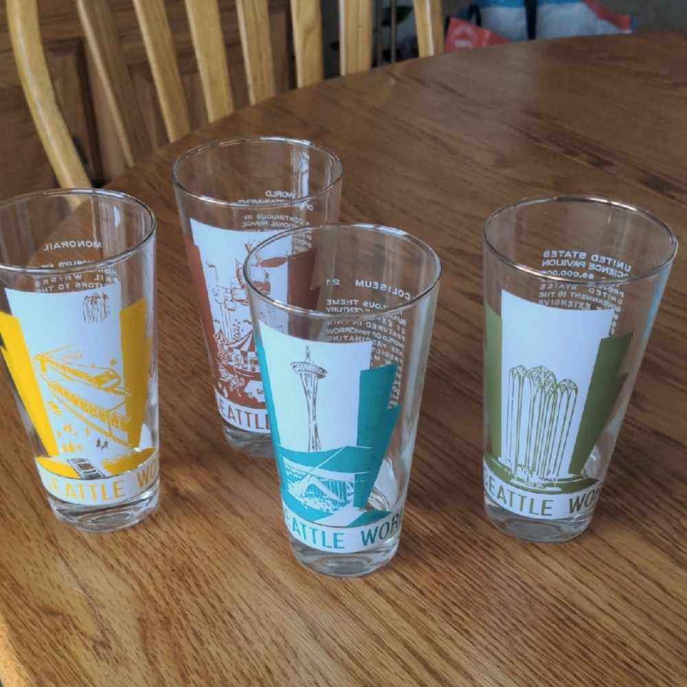 Seattle World Glass Set - Yellow, Teal, White